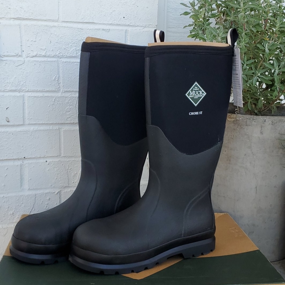 NWT Muck Steel Toe Boots